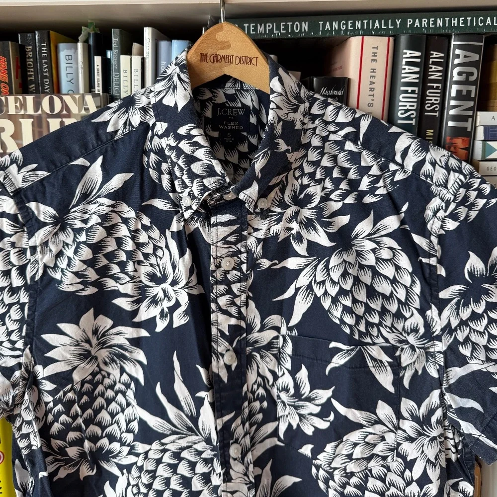 J. Crew | S | Slim S/S Button Down Shirt - Picture 2 of 10